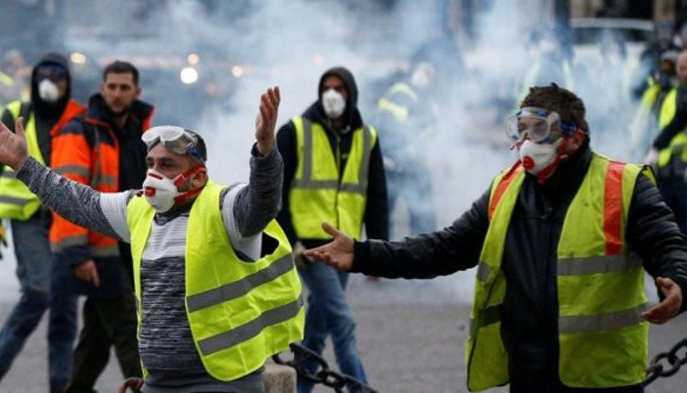 Fransa'da sarı yelekli alarmı