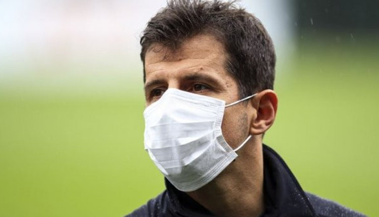 Fenerbahçe Sportif Direktörü Belözoğlu'ndan flaş açıklamalar. İşte yeni prim sistemi ve Selçuk Şahin'in görevi