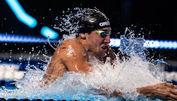 Milli yüzücü Emre Sakçı'dan bir birincilik daha