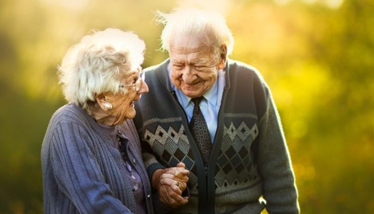 İnsanı 25 yıl gençleştirmeyi başardılar. Bilim insanları olmaz denilen olayı gerçekleştirdi. Çığır açan gelişme