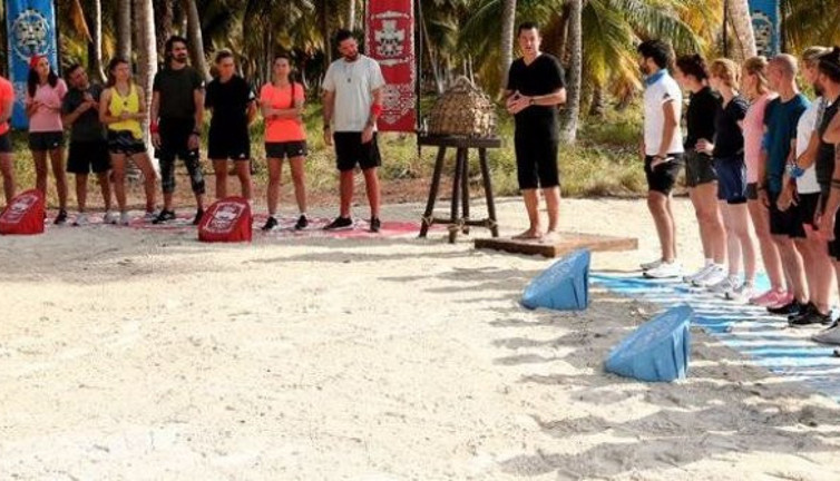 Survivor'da beklenen oldu. Arkadaşlıkları aşka dönüştü