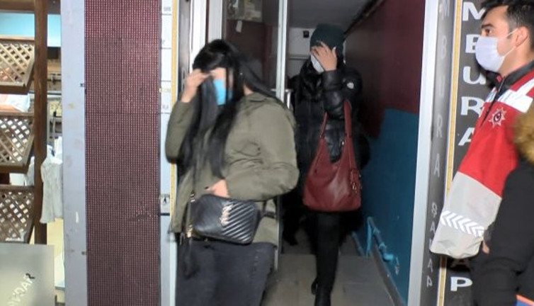 Açıklanan 28 bin vakayı hiç ama hiç umursamadılar mührü sökmelerine bile gerek kalmadı