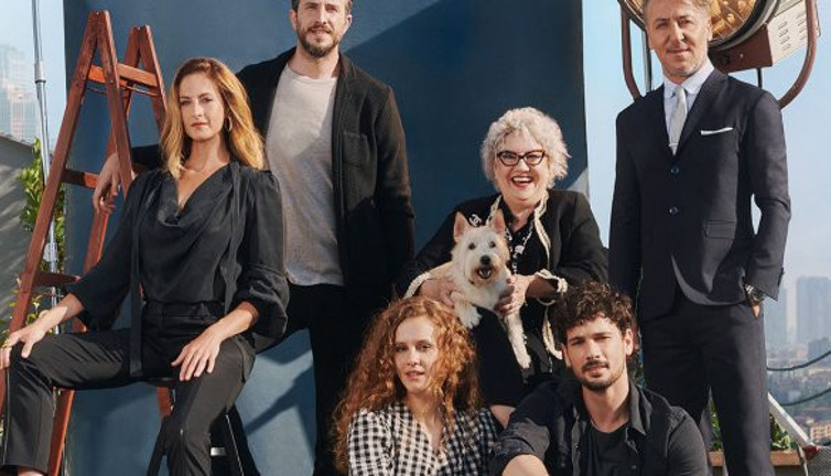 Menajerimi arada kıyafet krizi. Ünlü modacı Rufat İsmayil suç duyurusunda bulundu