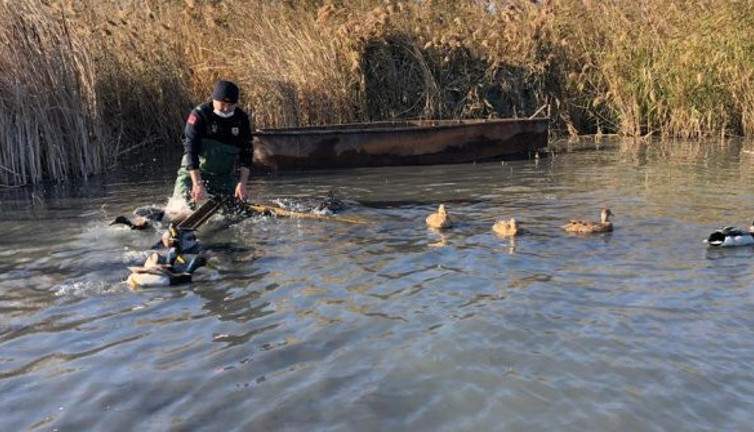 Kayığını sakladı, kaçtı, cezadan kurtulamadı