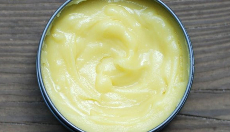 Sürdüğü krem kabusu oldu. Acılar içinde kıvrandı gözyaşı döktü