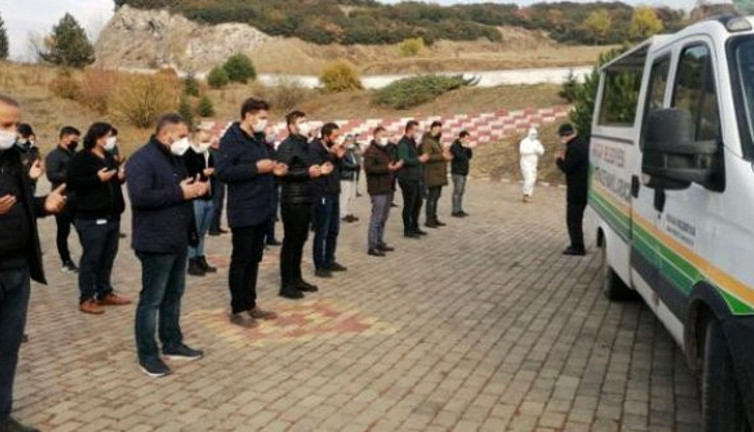 Korona virüs iki kardeşi aynı gün hayattan kopardı (02 Aralık 2020)