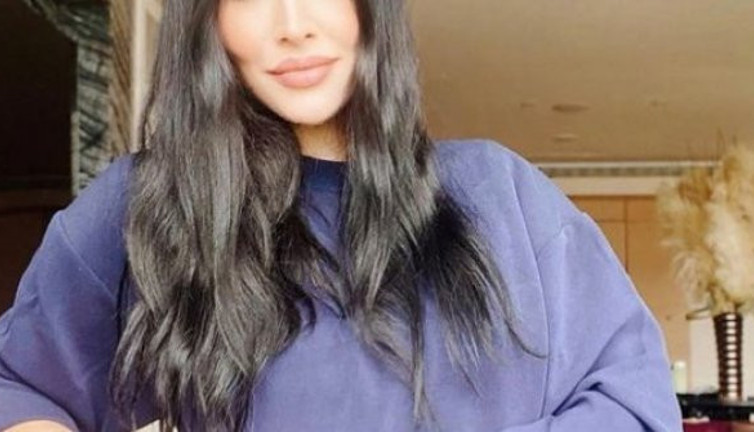 Sosyetik güzel Simge Sütşurup boş vermedi. Kurye neye uğradığına şaşırdı