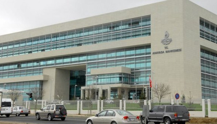 Anayasa Mahkemesi'nin 'çoklu baro' kararı Resmi Gazete'de