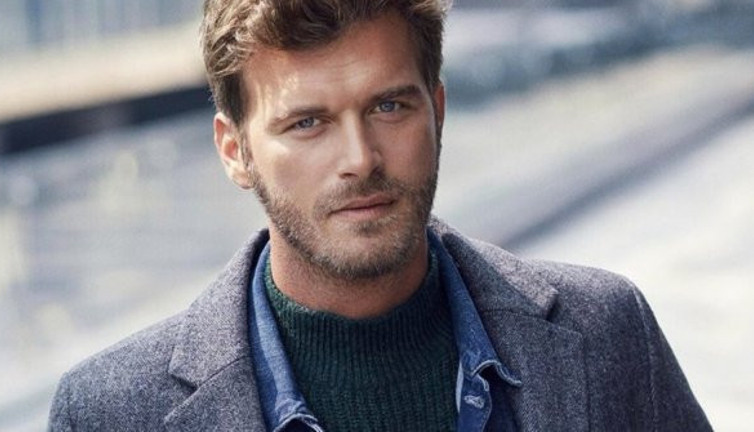 Kıvanç Tatlıtuğ hakaret eden takipçisini affetmedi