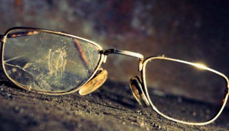 7 yıllık cinayeti aydınlatan gözlük