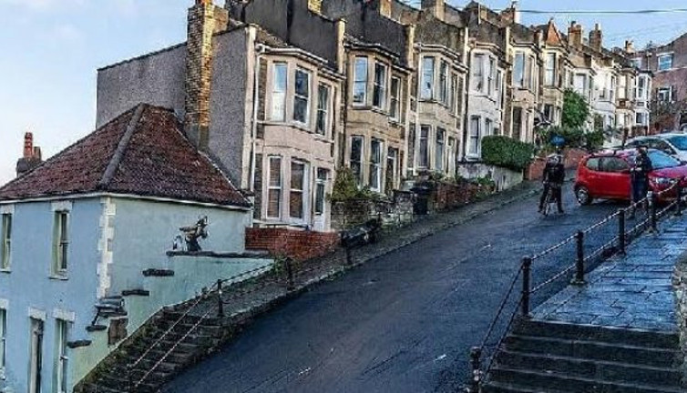 Duvarına graffiti yapıldı zengin oldu. Evin değeri 17 kat arttı