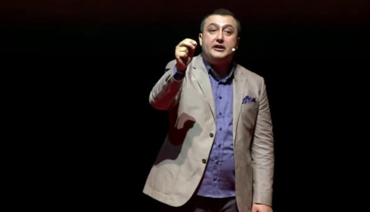 Ünlü vergi uzmanı Ozan Bingöl paylaştı. AKP’li Şahin Tin’in kuru ekmek yiyorlarsa karınları toktur sözlerine çok konuşulacak büryan cevabı