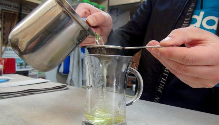 HIV virisünü durdurmuştu koronada da aynı etkiyi yapıyor. Sabah akşam 1 bardak içmek yetiyor