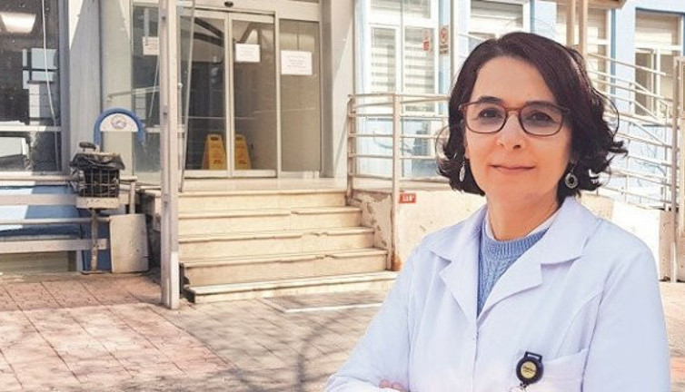 Bilim Kurulu Üyesi Serap Şimşek Yavuz koronada mutasyonla ilgili korkutan haberi verdi