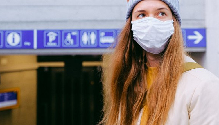 Flaş... Flaş... Yeni koronanın kimlerde daha bulaşıcı olduğu açıklandı