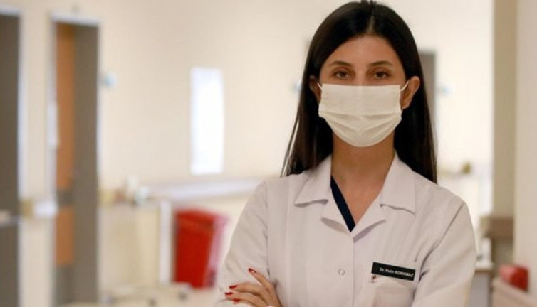 Koronayı yenen uzman isim düşmanımızı tanımıyoruz diyerek uyardı. Hastanelerde endişe veren gerçeği açıkladı