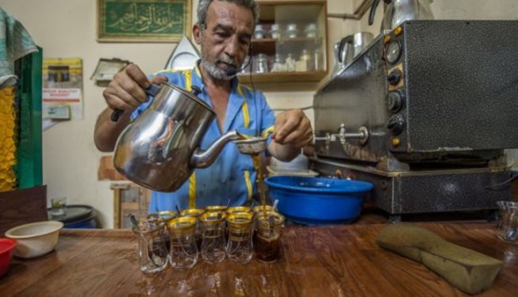 Giderlerinin altında ezilen 2 milyon esnaf kan ağlıyor. Kepenk indirmeleri an meselesi