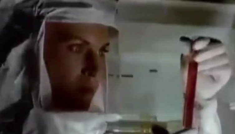 Bu reklamdan tam 25 yıl sonra korona çıktı. İnanılmaz ama gerçek