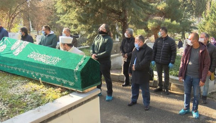 Klarnetin babası Mustafa Kandıralı son yolculuğuna uğurlandı