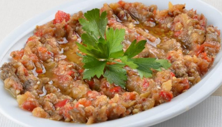 Yılbaşı'nın vazgeçilmez yemeği… İşte vitamin deposu müthiş yemek