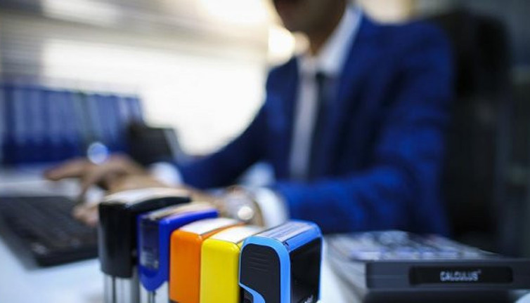 Kamuda binlerce kişi işe alınacak. Hemşireden bekçiye öğretmenden doktora 100 bin memur alınacak. İşte o ilanlar