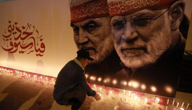 Kasım Süleymani ve el-mühendis için Irak’ta anma töreni