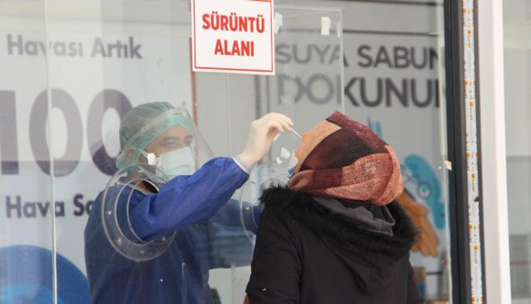 Prof. Dr. Recep Tekin iki farklı korona aşısı olmayı düşünenleri uyardı