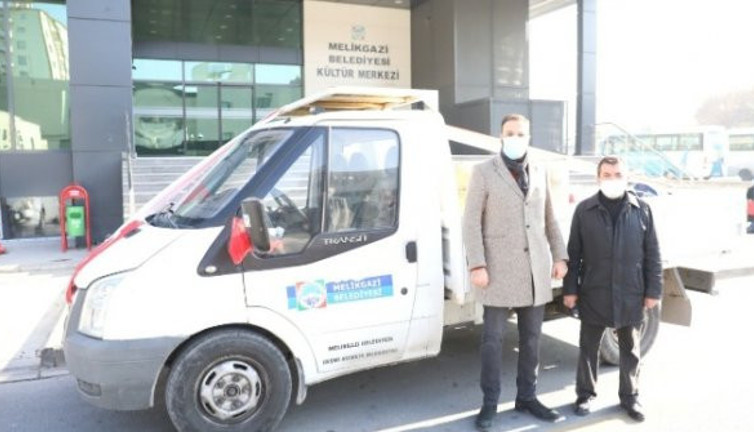 Pandemi döneminde vatandaş ve belediye el ele yardımlaşıyor