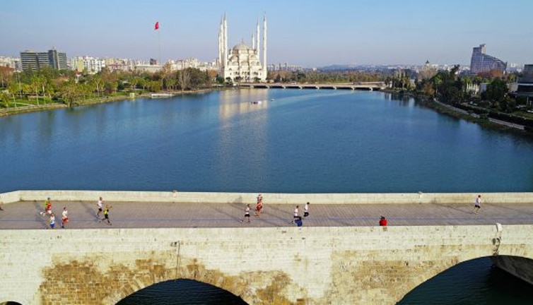 5 Ocak Adana Kurtuluş Yarı Maratonu sona erdi