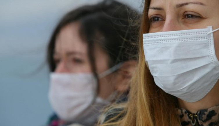 Salgında tüm umutlar suya düşebilir. Ünlü virologdan endişelendiren sözler