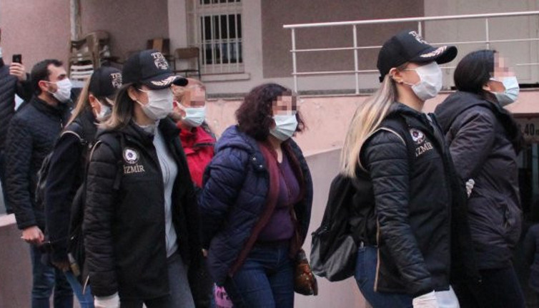 İzmir'de terör örgütlerine baskın