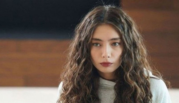 Sefirin Kızı'nda Neslihan Atagül'ün yerine gelen isim belli oldu