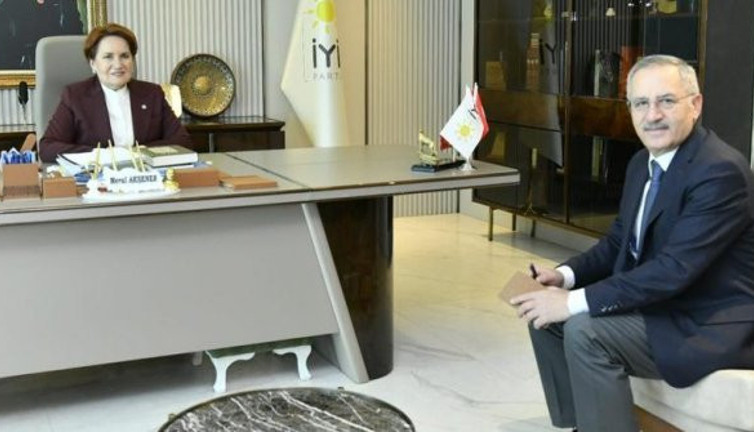 İYİ Parti lideri Meral Akşener Saygı Öztürk'e konuştu: Seçim barajını konuşan iktidar yolcu demektir