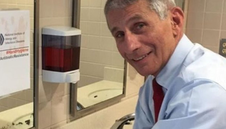 Biden'ın Sağlık Başdanışmanı Anthony Fauci normale dönüş açıklayarak tarih verdi