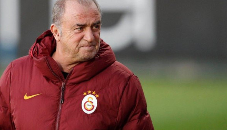 Galatasaray'ın yıldızı bavulunu topladı. Satın alma opsiyonlu kiralanıyor