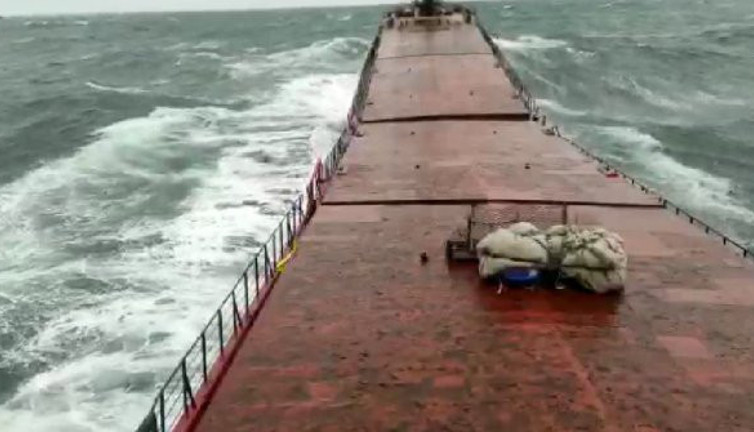 Bartın açıklarında batan gemide kaptan Mayday diyor Türk yetkili Türkçe karşılık veriyor. 6 kişinin hayatını kaybettiği gemi olayında büyük skandal var