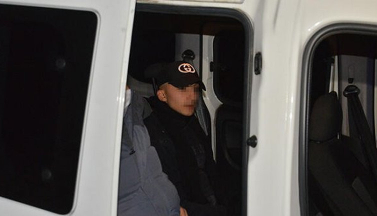 İş yerine molotof attığı sırada bekçilere yakalandı