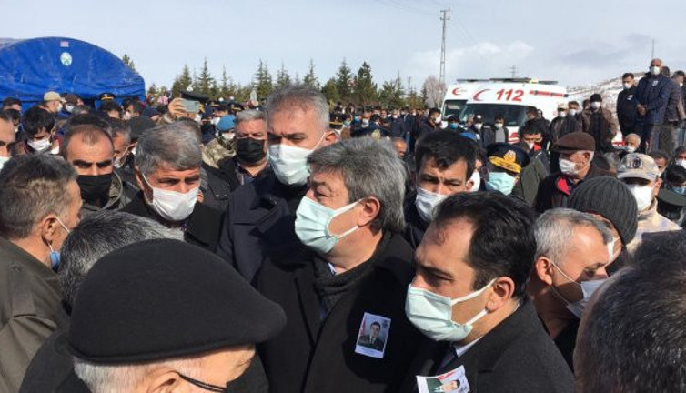 İdlip şehidi Basri Demirel son yolculuğuna uğurlandı