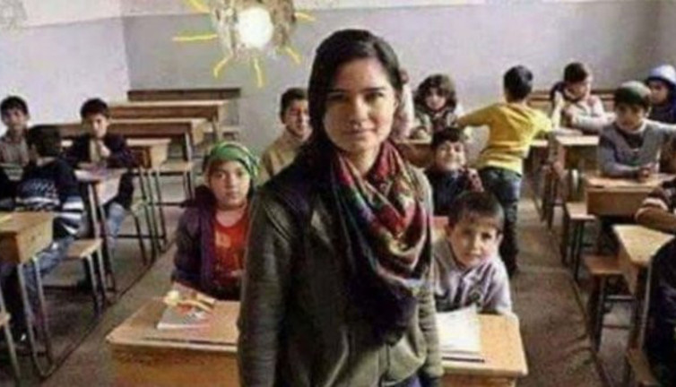 Duvardaki bomba deliğine güneş çizdiren öğretmen varsa umut her zaman vardır