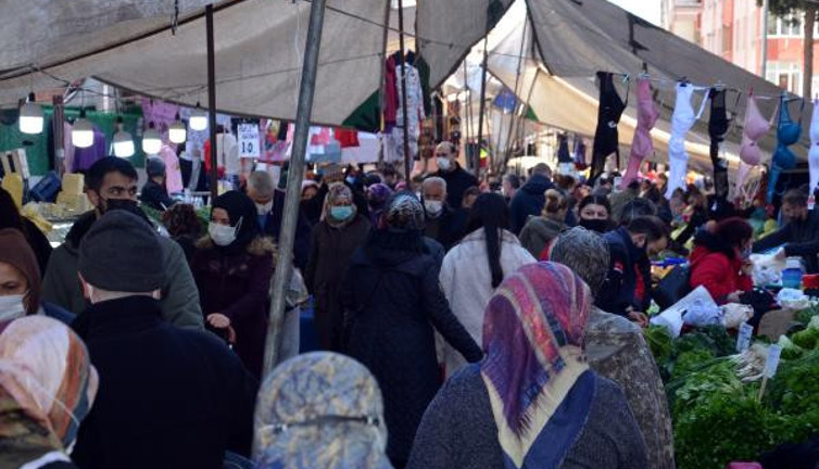 Avcılar'da sosyal mesafesiz pazar