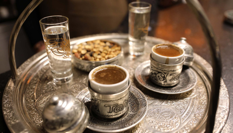 Bu kahvenin her yudumu şifa. Öksürüğü anında kesiyor böbreği yeniliyor