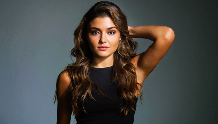 Hande Erçel'in üzgün fotoğrafının altında yatan neden ortaya çıktı