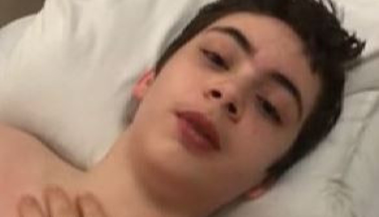 Öyle bir deney yaptı ki İngiliz doktorların ağzı açık kaldı. 54 tanesi yan yana duruyordu