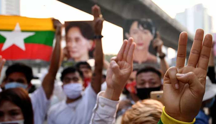 AB'den Myanmar'a yaptırım sinyali