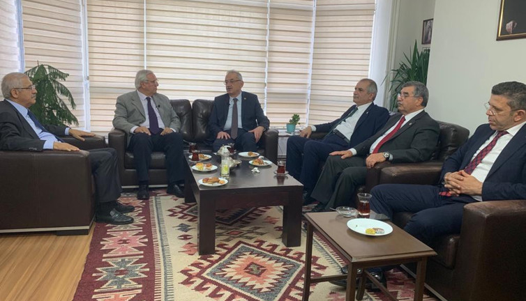 İYİ Parti'den Yeniçağ'a geçmiş olsun ziyareti! Tatlıoğlu: Saldırıların özellikle aynı mihraktan Yeniçağ'a yapılmasını kınıyoruz