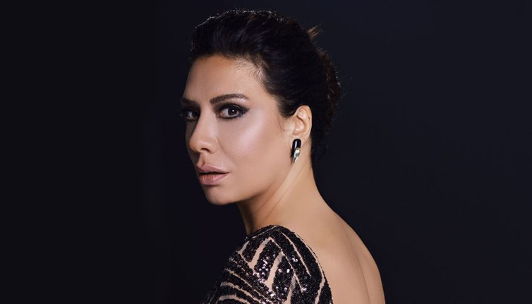 Şarkıcı Işın Karaca’nın acı günü. Sosyal medya hesabından duyurdu