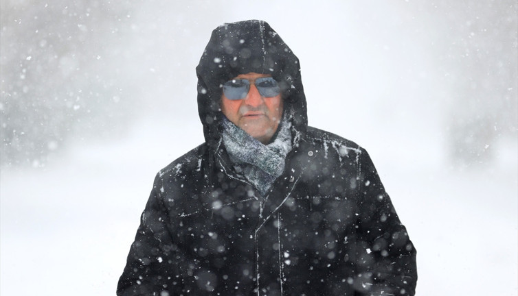 Kar yağışı ne zamana kadar sürecek. Uyarı ardına uyarı. Beklenen kar yağışı kuvvetli başlamıştı