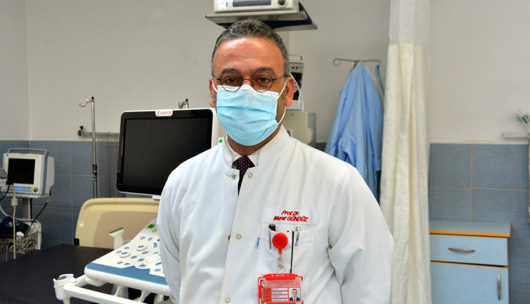 Prof. Dr. Gündüz'den yüz yüze eğitim uyarısı. Okulların açılması için olmazsa olmaz kuralı açıkladı