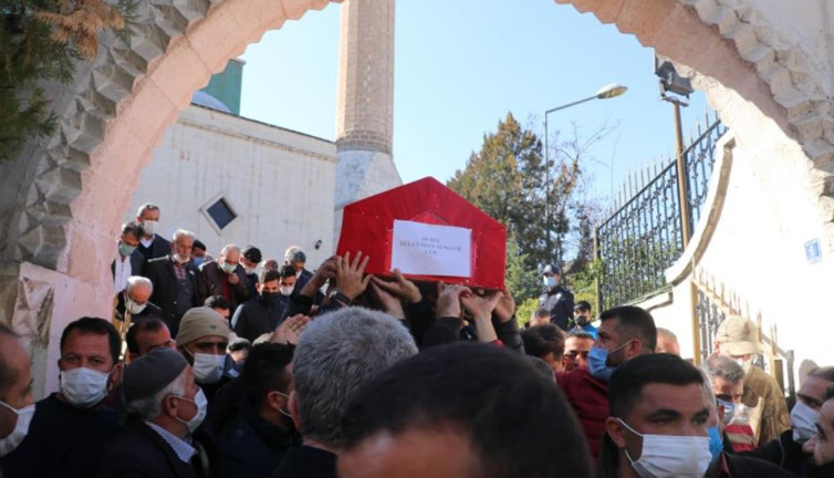 Gara şehitleri son yolculuklarına uğurlanıyor