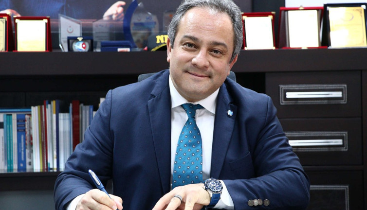 Kafe ve restoranlarda hiçbir şey eskisi gibi olmayacak. Bilim Kurulu üyesi Prof. Dr. Necmi İlhan her şeyi tek tek sıraladı